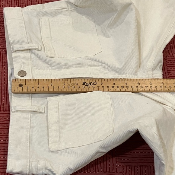GAP Women's size 29 / 8 Wide Leg Cream corduroy jeans with flat front pockets - Picture 8 of 14